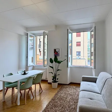 Charming Flat شقة كومو